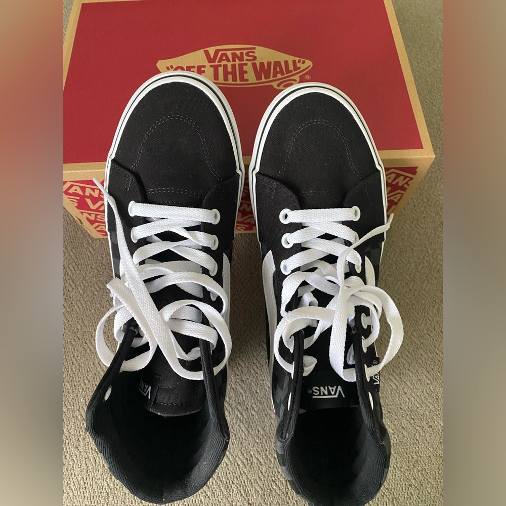 Rose Embroidery Black womens high top vans Size 8.0 - Picture 4 of 11